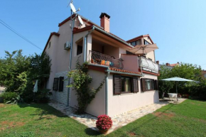 Отель Apartments Lara  Ровинь